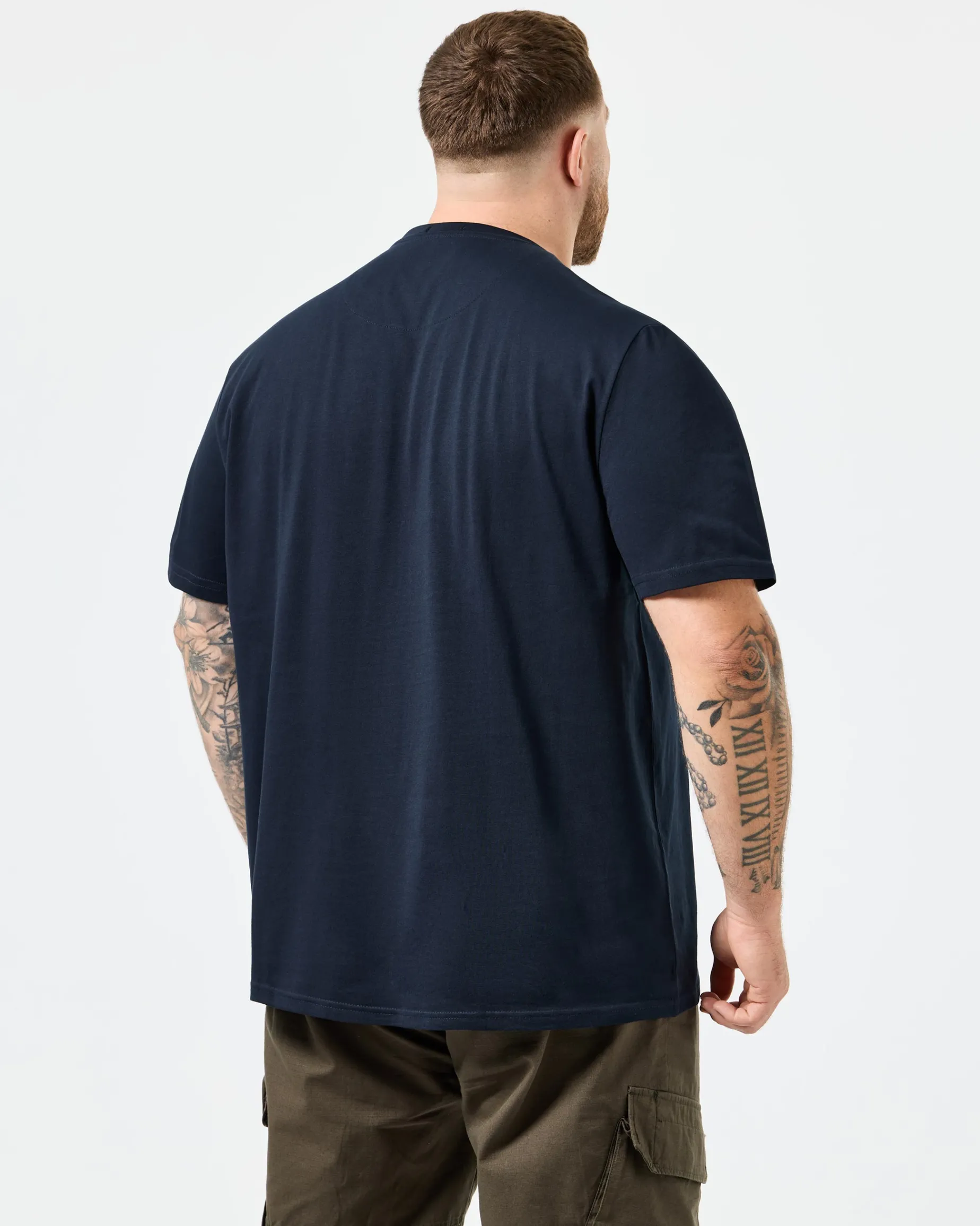 Große Größen - Leo Gregory Grafik-T-Shirt Marineblau
