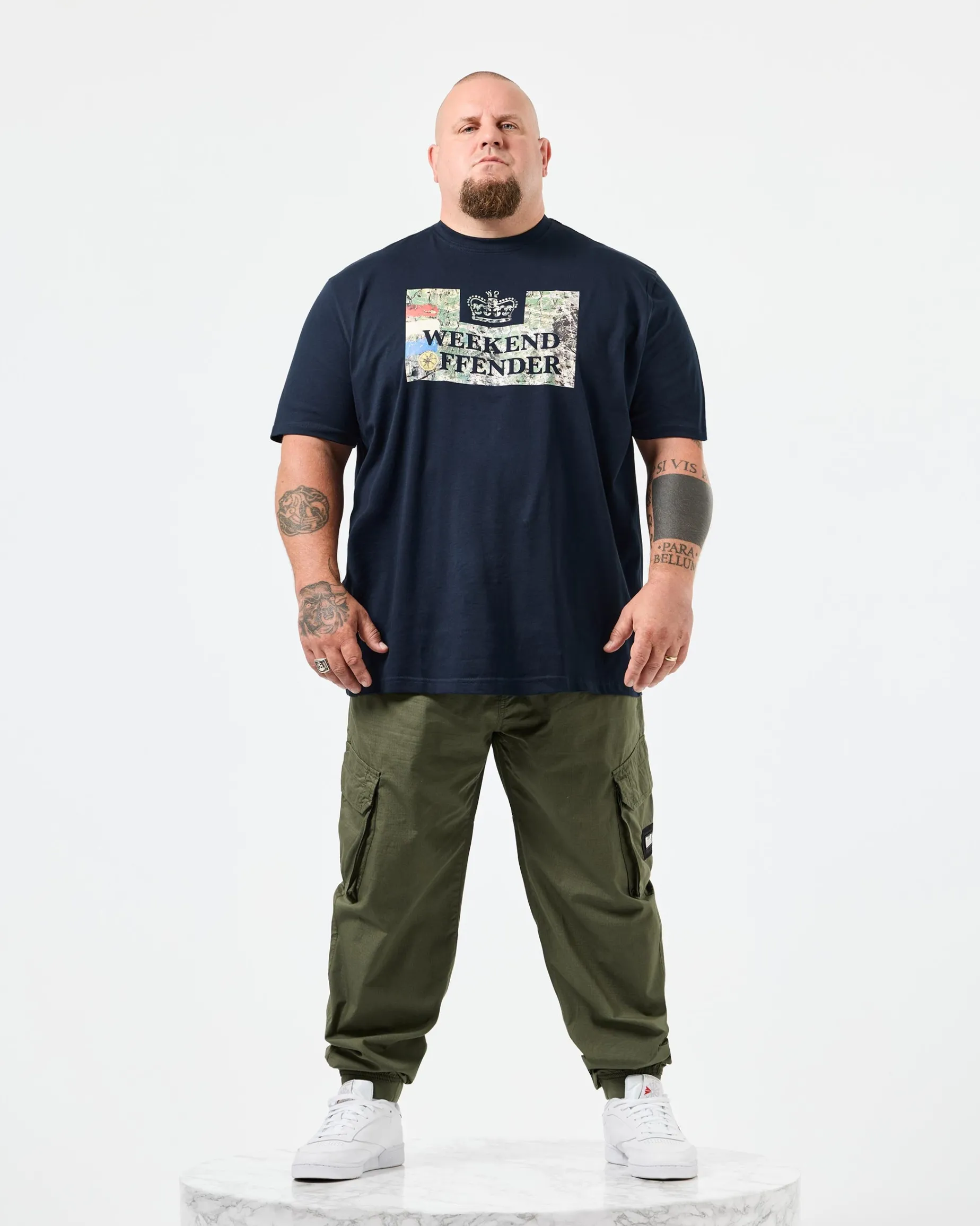 Große Größen - T-Shirt mit Badman-Grafik, Marineblau
