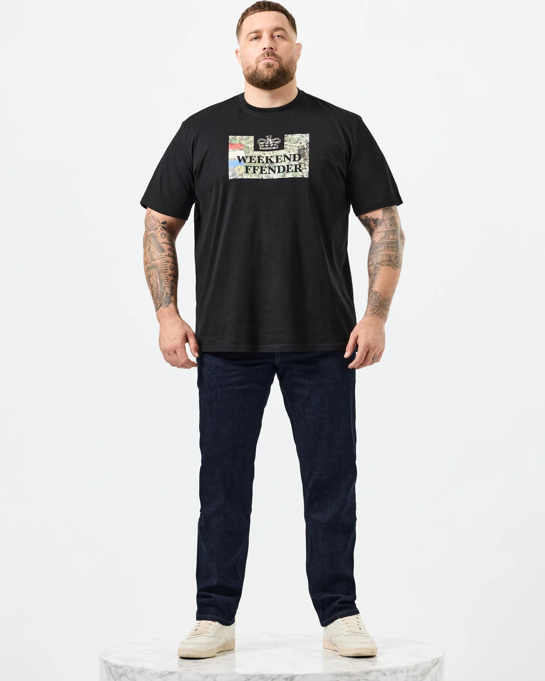 Große Größen - T-Shirt mit Badman-Grafik, Schwarz
