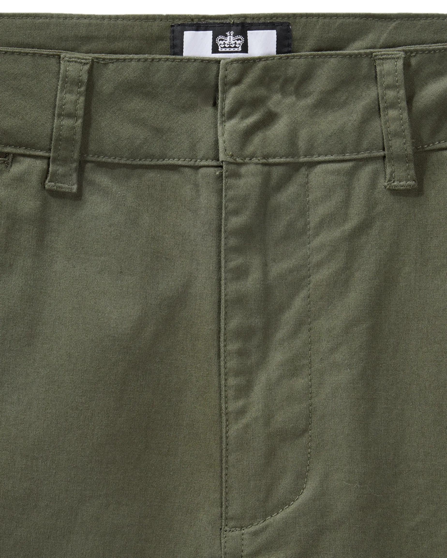 Ivan Chino Shorts, Burggrün