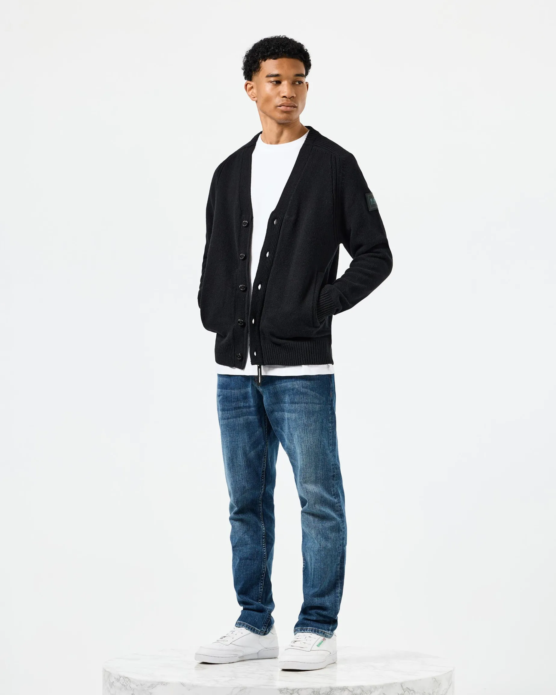 Lauda Strickjacke aus Wolle Schwarz