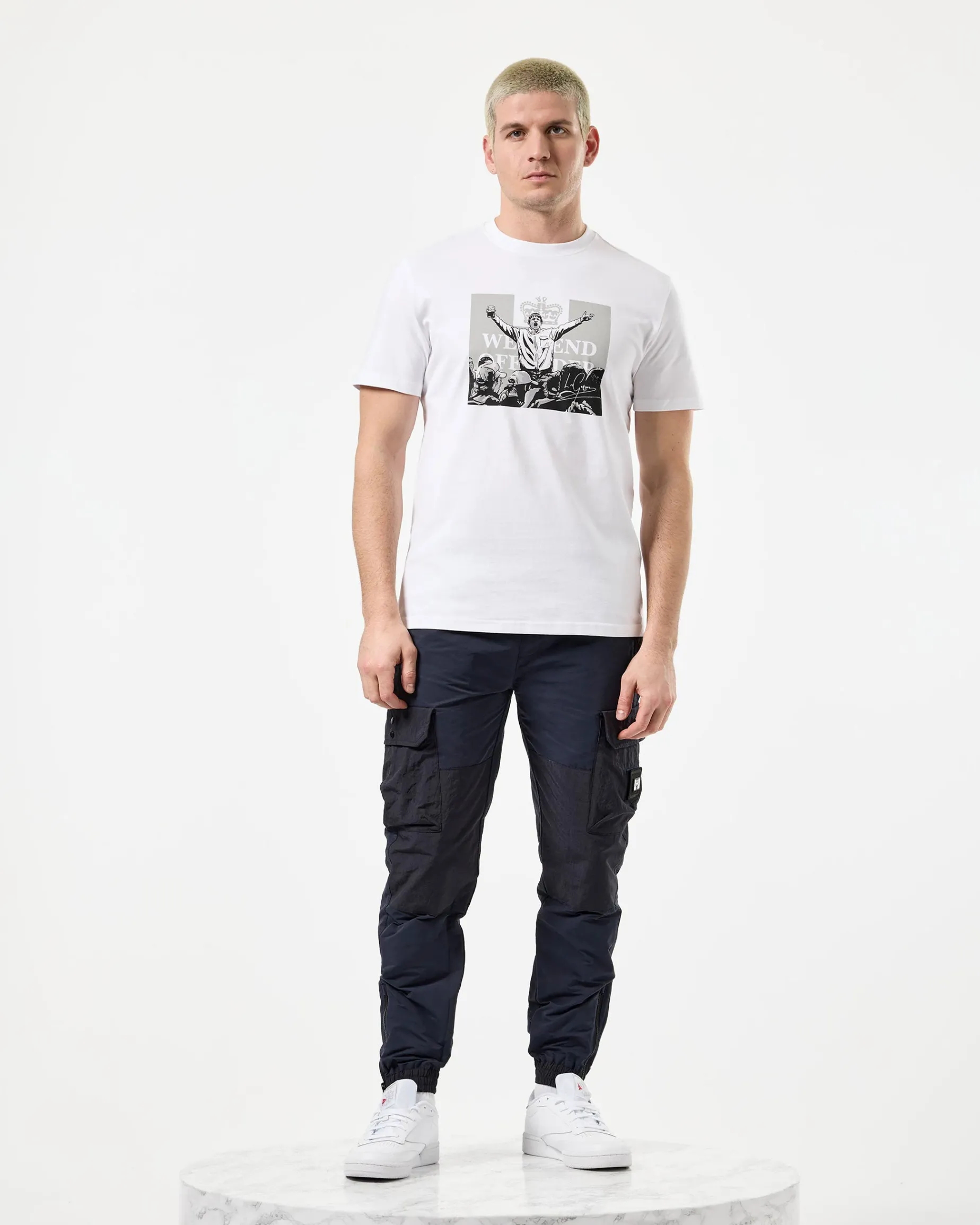 Leo Gregory T-Shirt mit Monochrome-Grafik Weiß