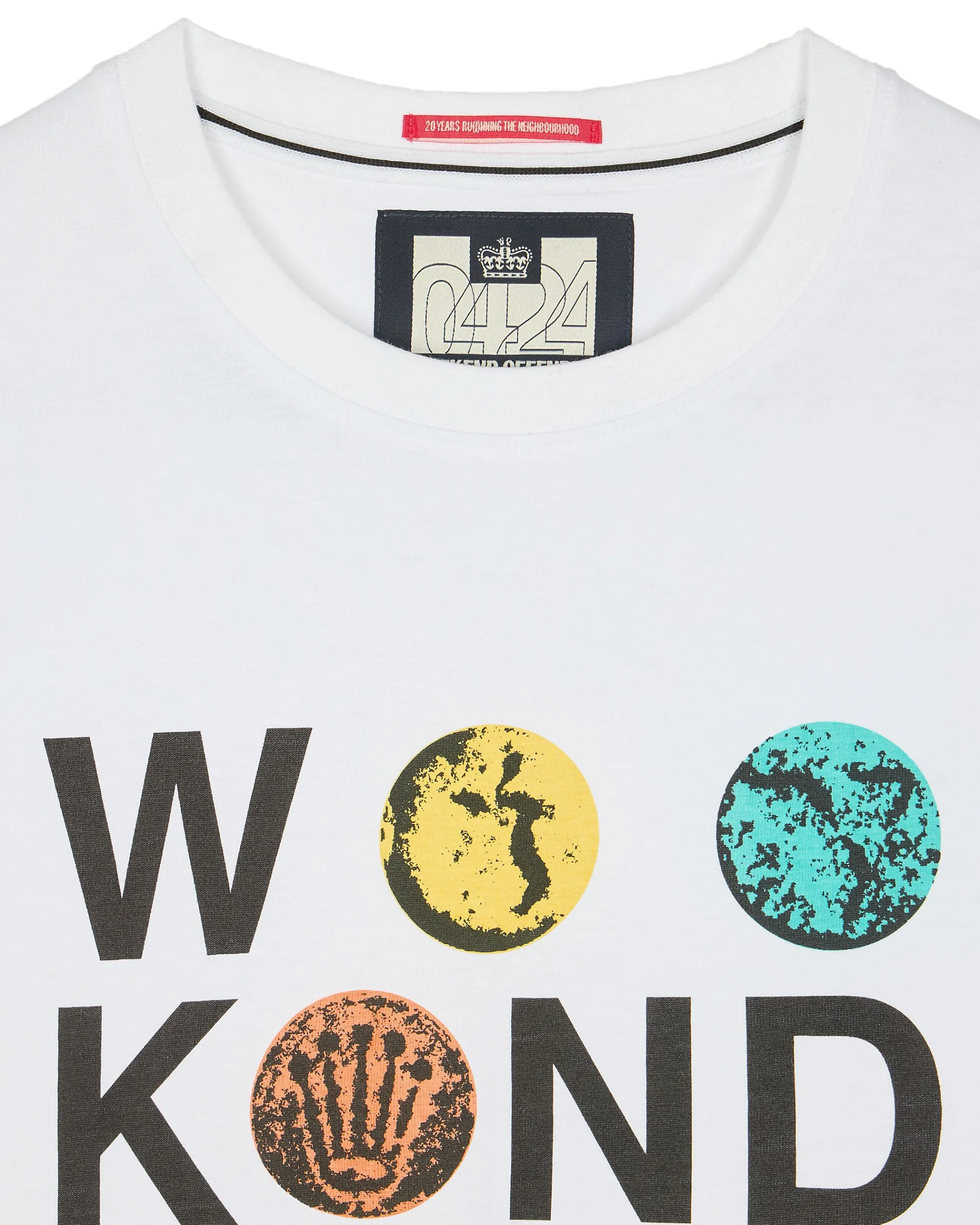 Plus Size - T-Shirt mit Grafik „Pills“ in Weiß