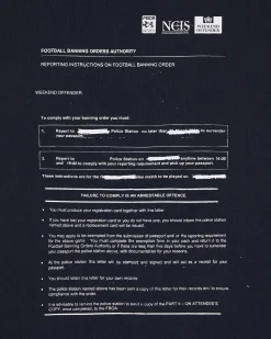 T-Shirt mit Grafik „Banning Order“ in Marineblau