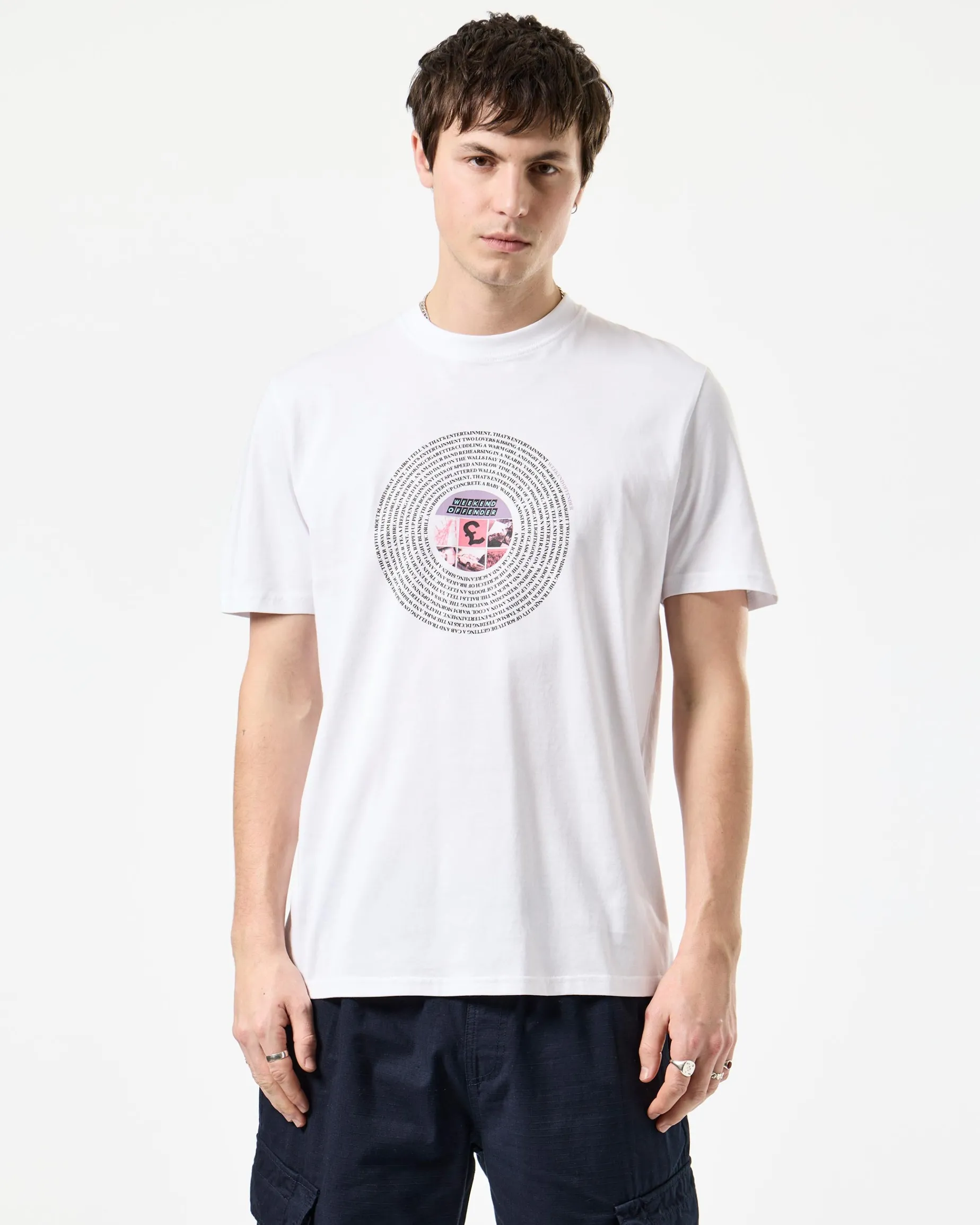 T-Shirt mit Grafik „Entertainment“ in Weiß