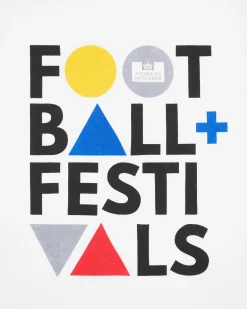 T-Shirt mit Grafik „Football + Festivals“ in Weiß